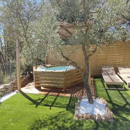 Le Jardin D'eden Homestay *