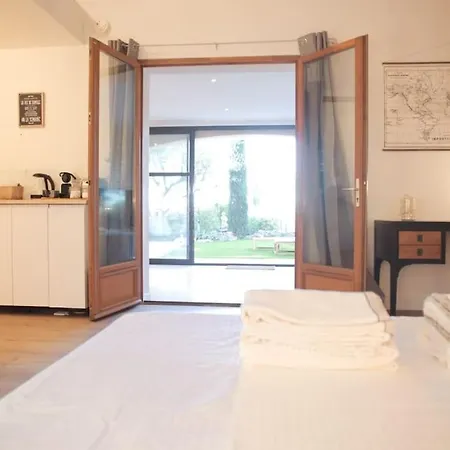 Homestay Le Jardin D'eden *