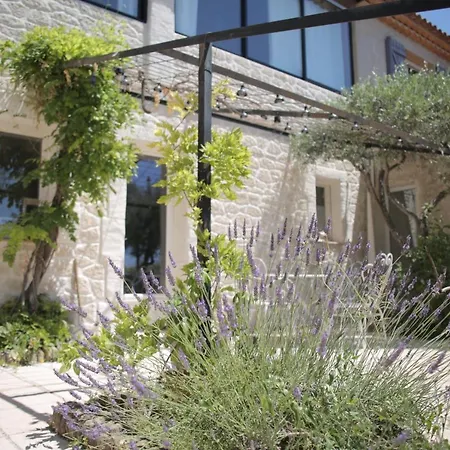 Homestay Le Jardin D'eden Tavernes